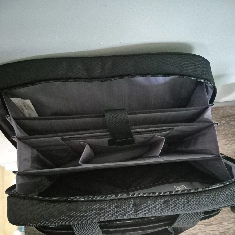 Samsonite Xenon 3.0 Gusset Check-Point Friendly Tech Locker Briefcase Bag READ